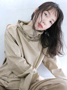 アイティー バイ アルバム 浦和店(IT by ALBUM) Aラインミディアム_ハイライトカラーオリーブカラー_46507