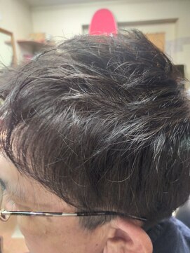 カットライン(CUT LINE) ツーブロック×ミディアム