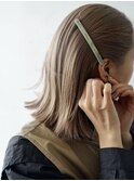 切りっぱなしベルボブ外ハネくすみカラーグレージュハイトーン