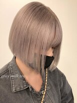 ベレーザ 渋谷(BELEZA)&nbsp;3979ミルクティーアッシュ艶髪シルキーベージュハイトーンカラー