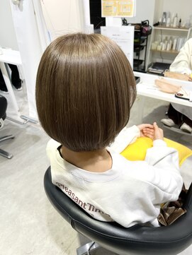 イロアイ(iro I) 暗めベージュ