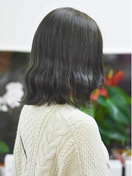 アテム 上安店(Atem) 切りっぱなしボブ