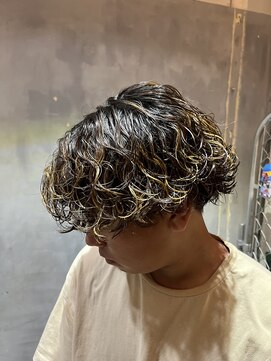 アノ(Ano.) 緩め波巻きパーマ