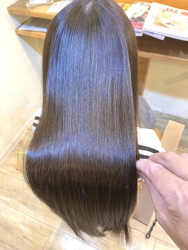 ラシック(La shic) 【髪質で人生が変わる】☆くせ毛、広がり解消☆酸性ストレ-ト