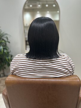 ルアン(Luan) ブルーブラック