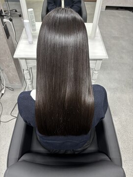 ウル バイ ドット(ulu by dot.) 【かがみ】ダークブラウン/髪質改善ストレート〔縮毛矯正/町田〕