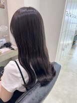 ビブ(VIV)&nbsp;胸下ロングヘア／暗髪透明感アッシュブラウン