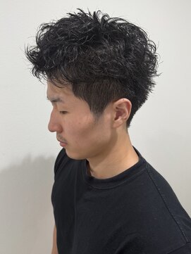 ヒュイル バイ ニアウ(Hwyl by Niau) メンズスパイキーショートツイストパーマ刈り上げシャドウパーマ