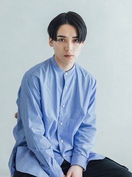 コトナ 越谷店 トレンド刈り上げセンターパート×ブルーブラックカラー