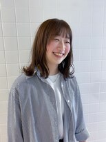 アウラ(aura)&nbsp;外ハネミディ×ベージュブラウンカラー