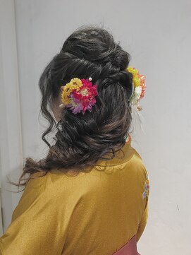 ヴァンクシー バイ ルナ(VANKCY by Luna) 【ネオリーブ プラス】くるりんツイスト編みおえろアレンジ