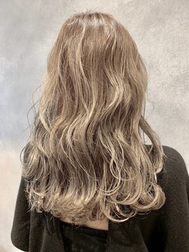 ラブ アンド ヘア ロコ(Love&Hair Loco) 細目ハイライトの外国人風カラー