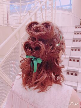 ヘアメイク ジェイエム ハーフアップ ハート