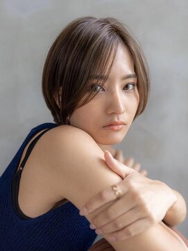 ドットハリス(.Hallis) 20代30代大人可愛い前下がりショートボブ/丸みショート/前髪あり