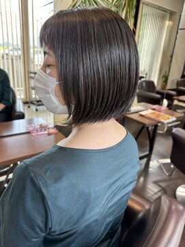 ムース 福島市店(Mousse-88-) 小顔 前下がりボブ