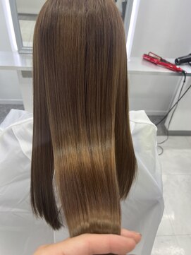 イオエ 心斎橋(ioe) 髪質改善トリートメント20代30代40代【髪質改善ケアカラー】