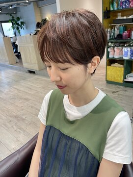 コワファーストナガサキシャンプーボーイ(COIFF1RST NAGASAKI SHAMPOO BOY) くびれショート