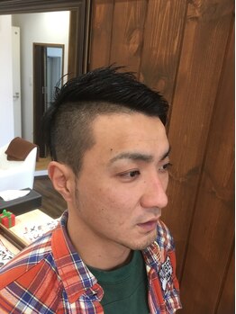 イデアーレ(iDeAle)の写真/【メンズ限定カット＋眉カット】顔のお手入れもプロの技術を是非。清潔感のある、好印象なスタイルが叶う！