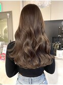 柔らかくすみベージュ艶髪ロングウェーブヘア巻き髪【横浜】