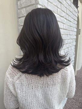 エルサフィロ ヨドヤバシ(el zafiro yodoyabashi) 寒色ブラウン/ミディアムスタイル/20代30代40代50代60代