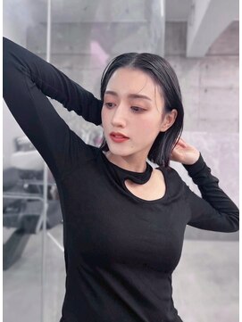 フィヴェント(Fivent) 黒髪韓国小顔レイヤーイメチェン暗めオリーブグレークラゲヘアー