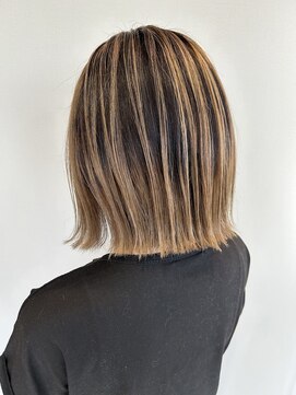ヘアーアンドメイク アンジュ 中野店(Hair&Make ange) 切りっぱなしボブ×コントラストハイライト