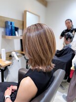 ステラバイケンジ 藤沢(STELLA by KENJE)&nbsp;白髪ぼかし30代40代50代細かめハイライトグレージュ