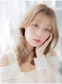 ホワイトブロンド/ダブルカラー/顔周りカット/ハイトーン/20代g