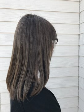 ヘアメイクハウス シーラ(Sea-la) チャコールグレーカラー