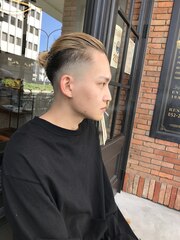 Fade × ManBun【マンバンヘアー×フェードカット】《刈り上げ》