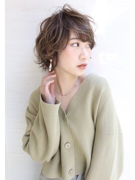 オーロ(ORO) 大人かわいいラフウェーブで簡単マロンベージュパーマ