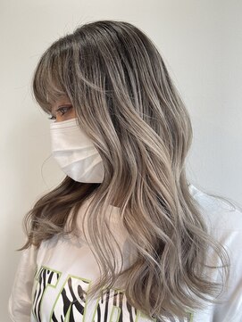 イリ 梅田(ili) 【kento限定カラー】エアタッチバレイヤージュ