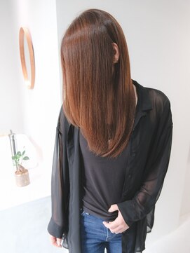 ファブ(fab.) レイヤーロング/酸性ストレート/縮毛矯正/髪質改善