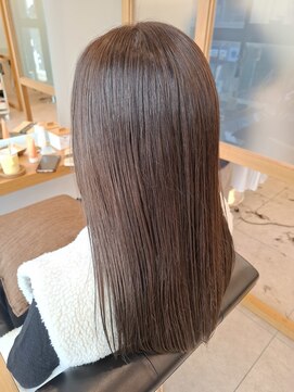  リュクスバトーバイトリコ 船橋南口店(Luxe BATEAU by tricot) ベージュブラウン