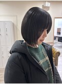 20代30代40代前下がりストレート小顔補正立体カット
