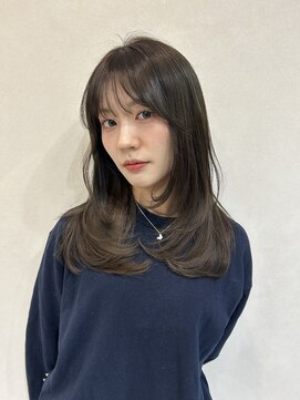 ミラ(MIRA) 顔まわりレイヤー／顔まわりカット／レイヤーカット