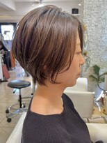 フレイストート(Frais Tout) ショートボブ/丸みボブ/30代40代/白髪ぼかし/ハイレイヤー/横浜