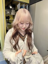シリー(Silly)&nbsp;初カラーからブリーチ2回【ルーツカラー】