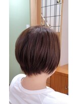 ルナティー(Lunaty)&nbsp;ショートボブスタイル　グレージュ