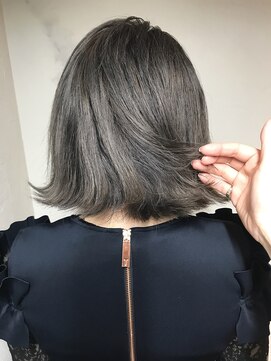 ヘアスタジオニコ(hair studio nico...) ホワイトシルバー