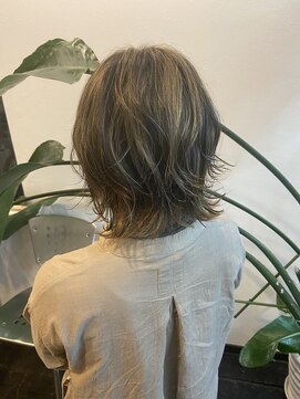 ヴォイス(voice) グレージュ