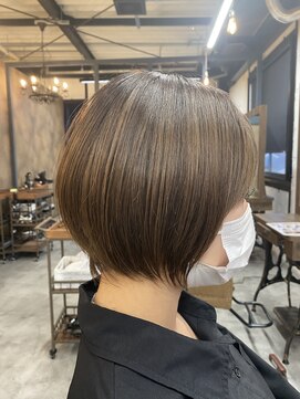 ベレッタ 松井山手店(veretta.) 360度小顔ショート 【小林 孝史】