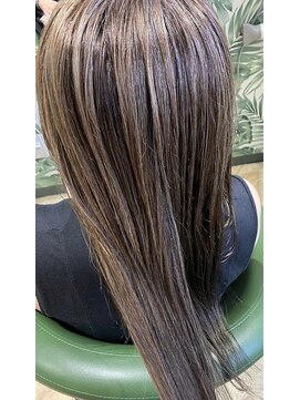 マドゥーズ ヘアショップ(Madoo's hair shop) 白髪ぼかしハイライト