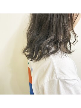 ガーランドウメダ(Garland umeda) リラックスウェーブ＿ミディアム＿000132