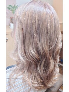 アイヘアー(aihair.) オイスターホワイトベージュ