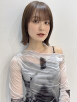 アイユー(ii+U)&nbsp;大人ボブ　外ハネボブ　ベージュカラー