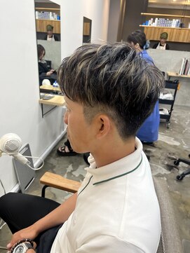 イェッカ(YECCA) 刈り上げスタイル