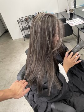 キング 高槻(K!ng) 縮毛矯正髪質改善ハイライトレイヤーカット高槻美容室エクステ