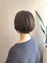 バランシア(BALANSIA) 丸みフォルムショートボブ