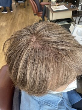 トータルビューティーステラ(TOTAL BEAUTY STELLA) 白髪ぼかし　白髪染め　白髪ぼかしハイライト　オーガニックカラ